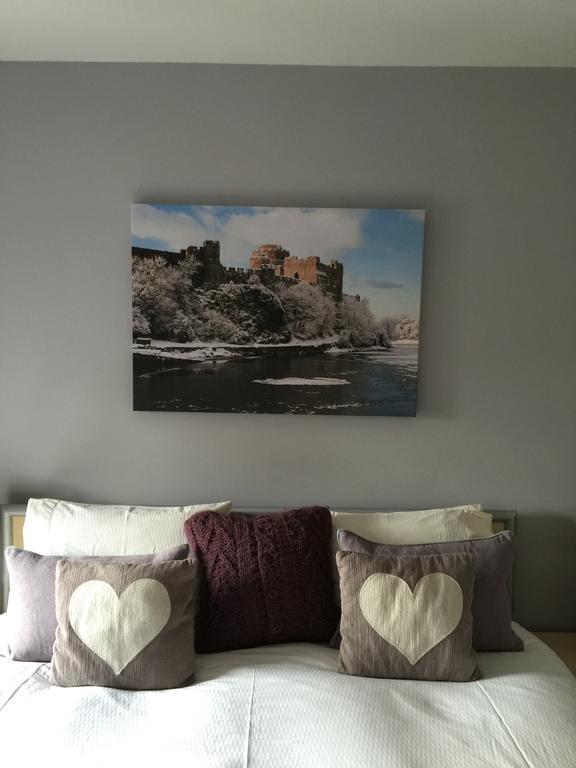 Eaton House Hotel Pembroke Kültér fotó